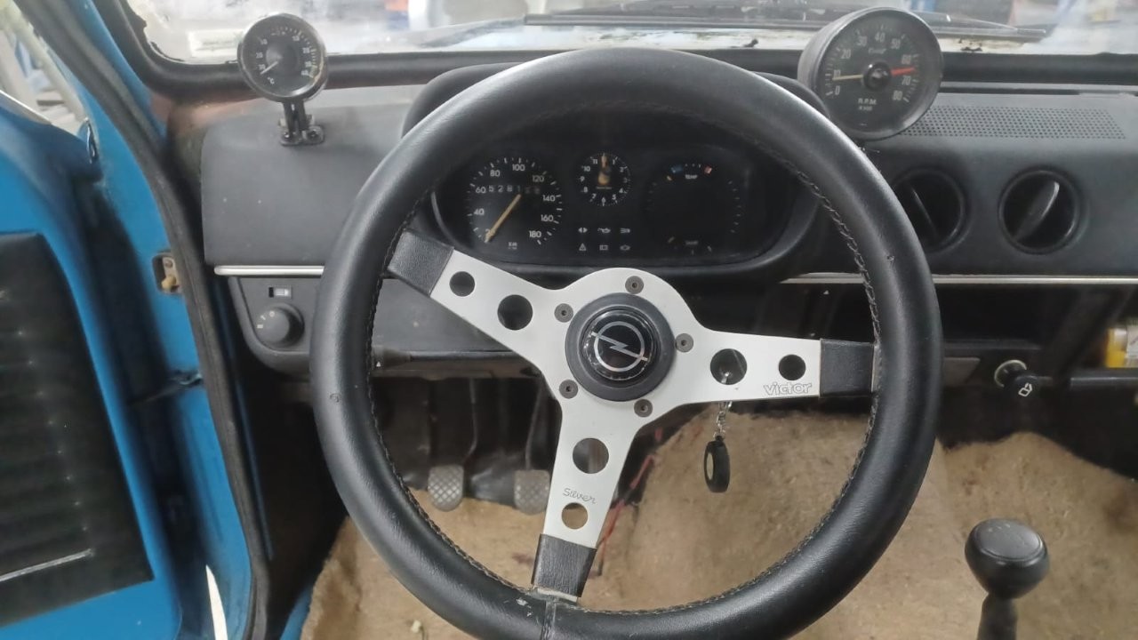 Opel-Kadett-C-Coupe-patina-123