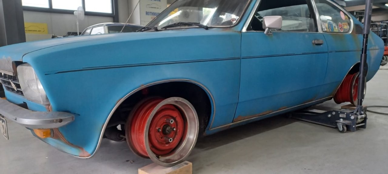 Opel-Kadett-C-Coupe-patina-165