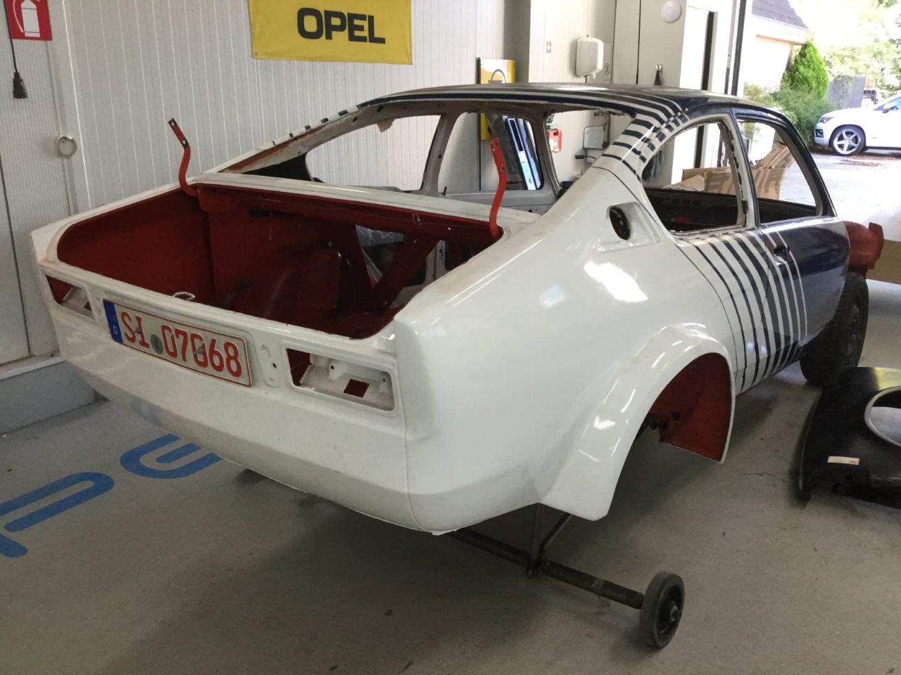 Opel-Kadett-C-GTE-nr-30-106
