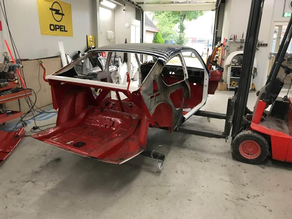 Opel-Kadett-C-GTE-nr-30-135