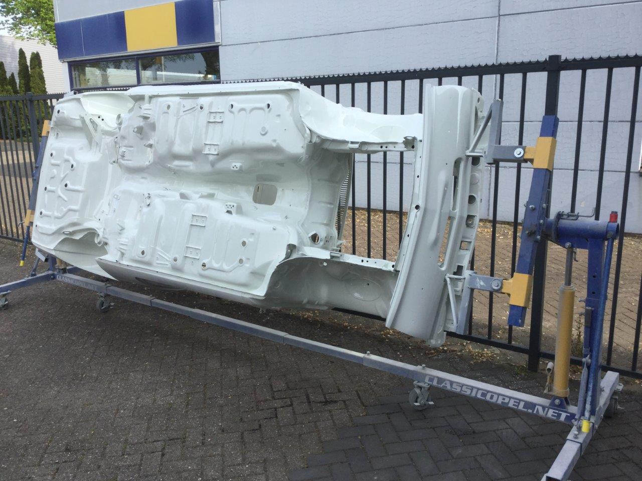 Opel-Kadett-C-GTE-nr-31-142-230