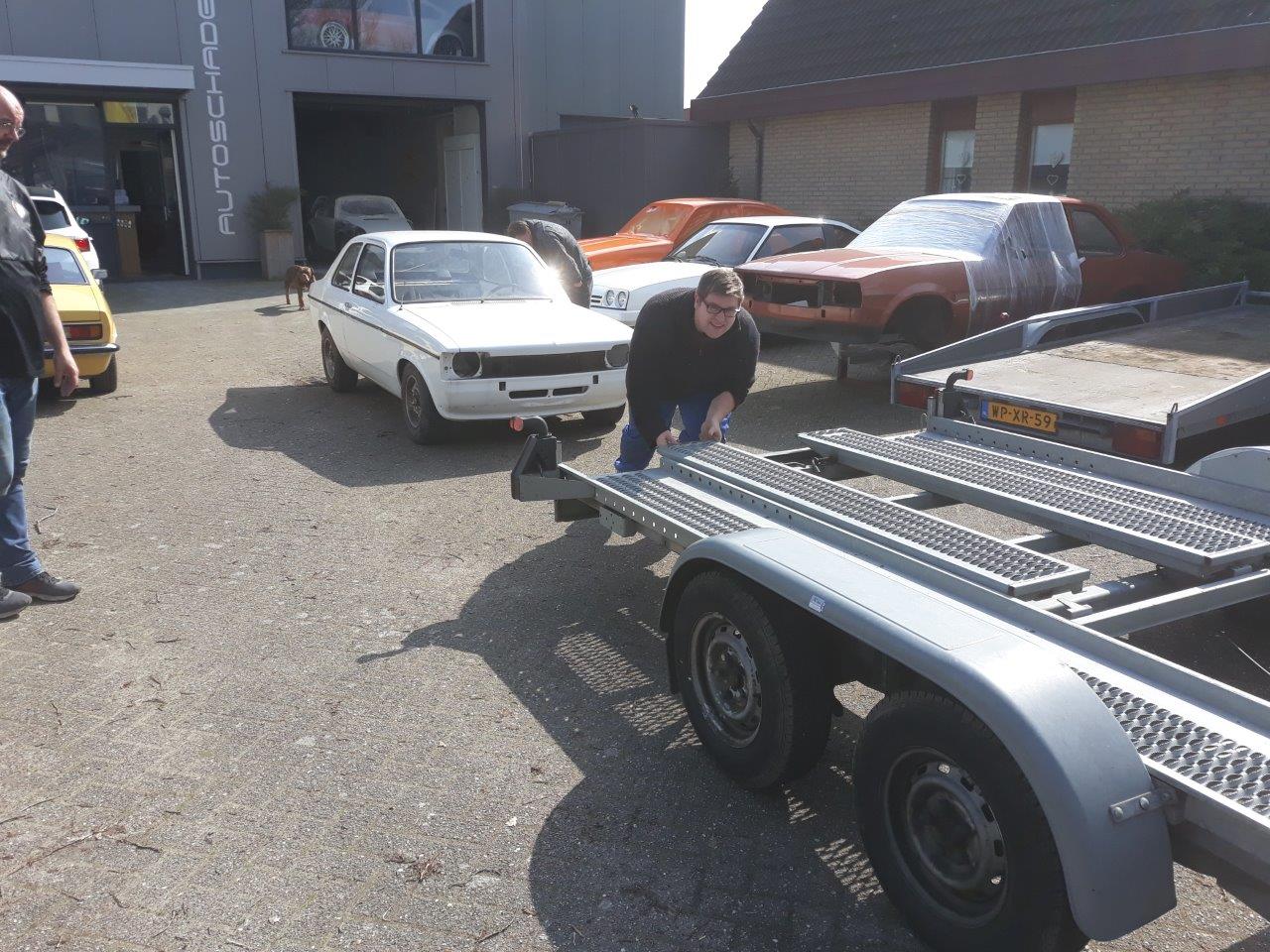 Opel-Kadett-C-sedan-nr-01-100