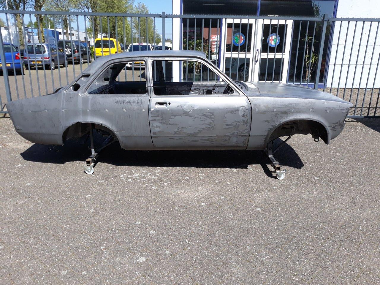 Opel-Kadett-C-sedan-nr-01-103-115