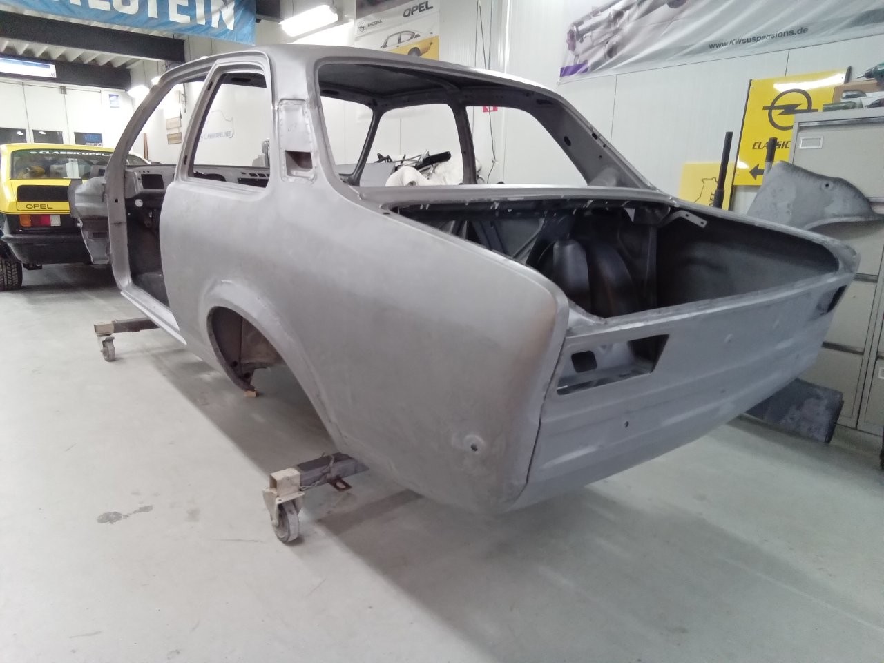 Opel-Kadett-C-Sedan-nr-03-144