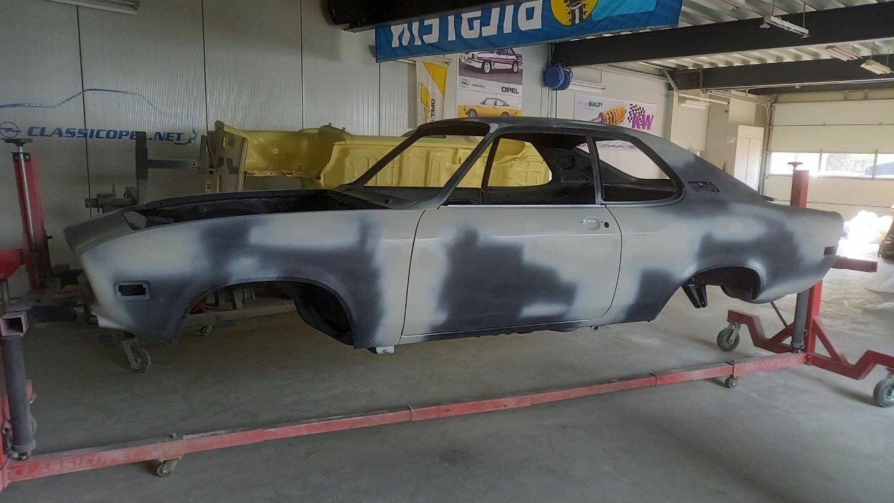 Opel-Manta-A-nr-03-141