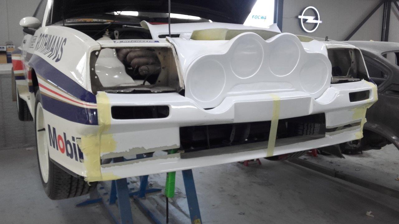 Opel Manta 400 Rothmans Lamp kit (118)