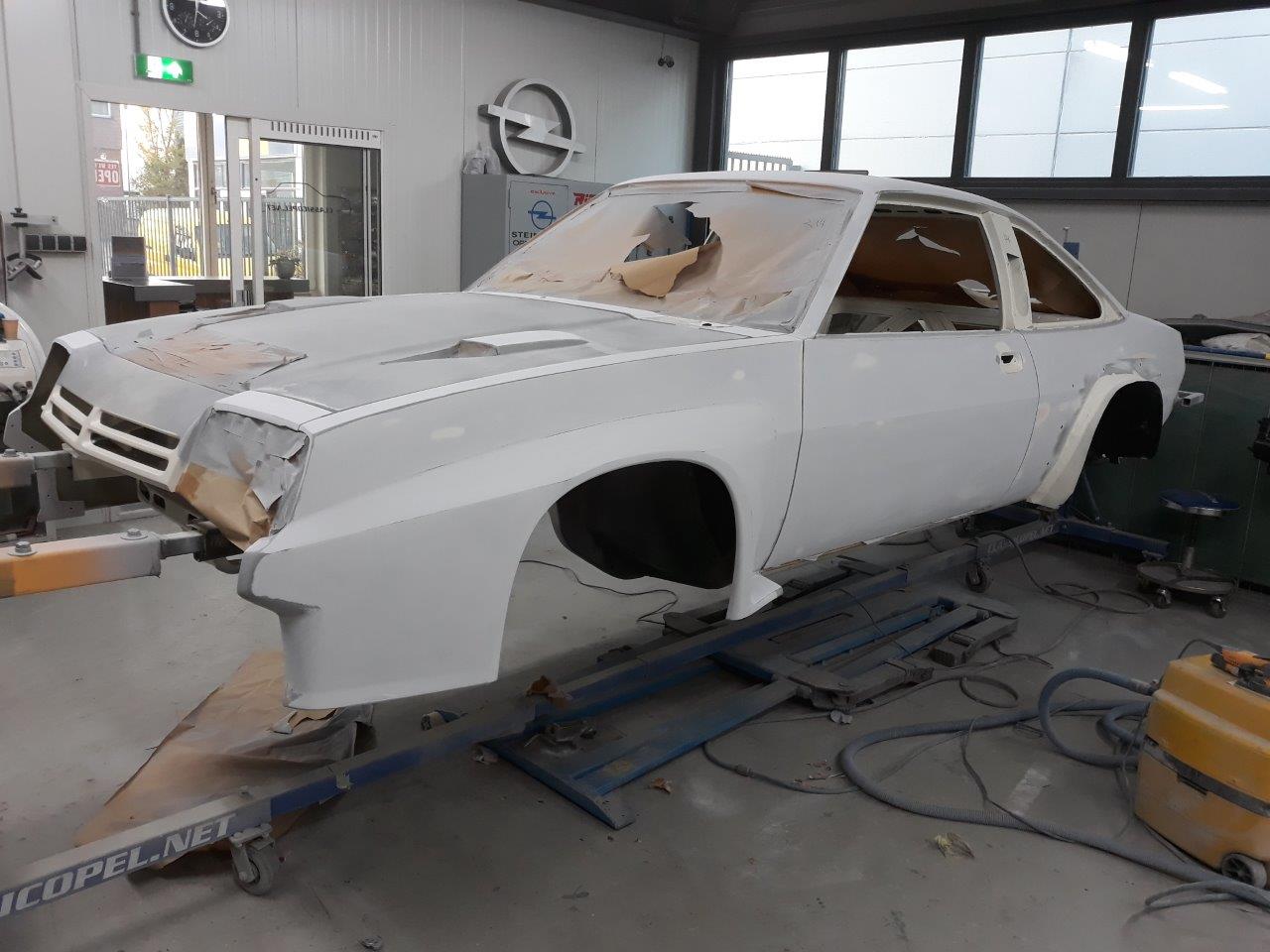 Opel-Manta-B-400-R14-167-240