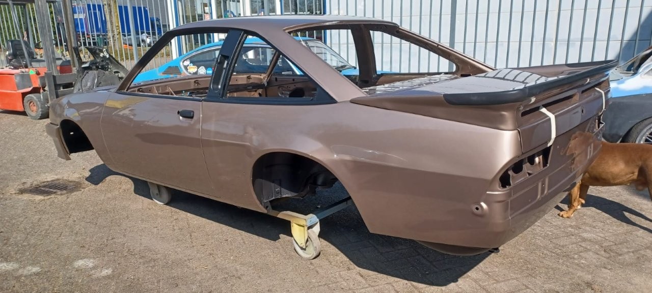 Opel-Manta-B-GSi-nr-17-414