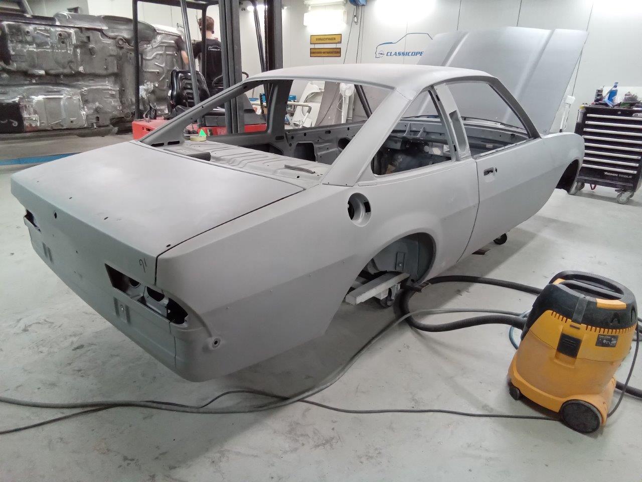 Opel-Manta-B-nr-16-184