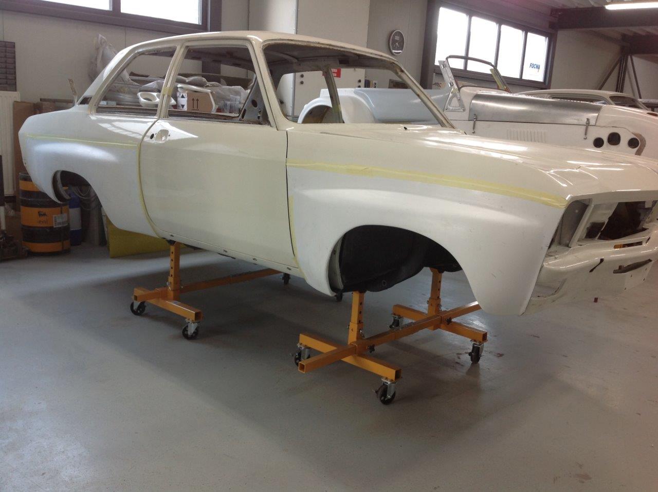 Opel Ascona A wit (163)