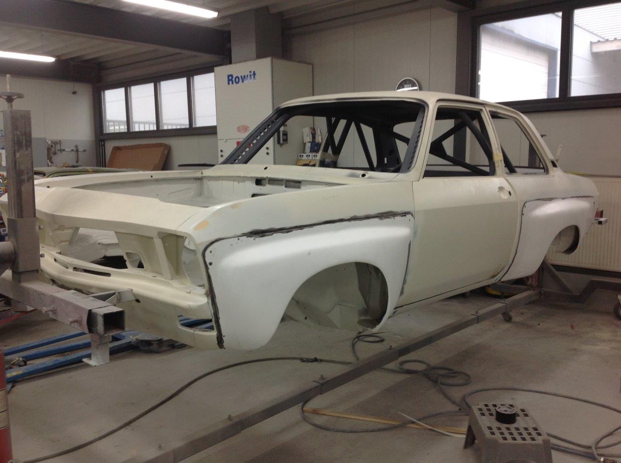 Opel Ascona A wit (282)