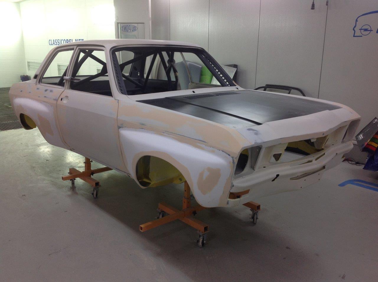 Opel Ascona A wit (319)