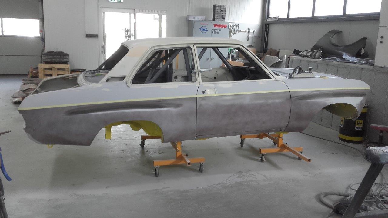 Opel Ascona A wit (331)