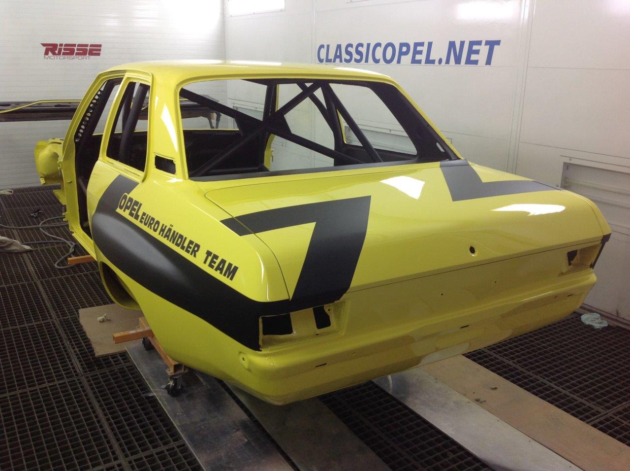 Opel Ascona A wit (439)