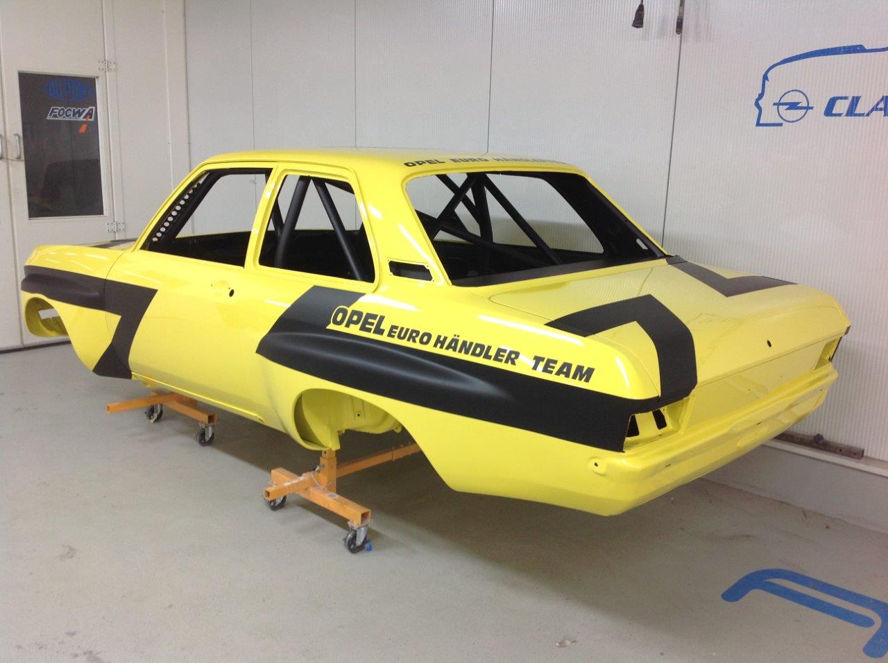 Opel Ascona A wit (443)