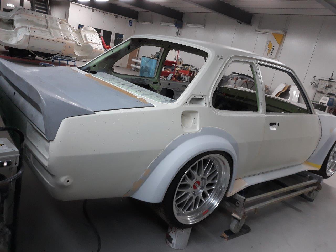 Ascona-B400R10110-168
