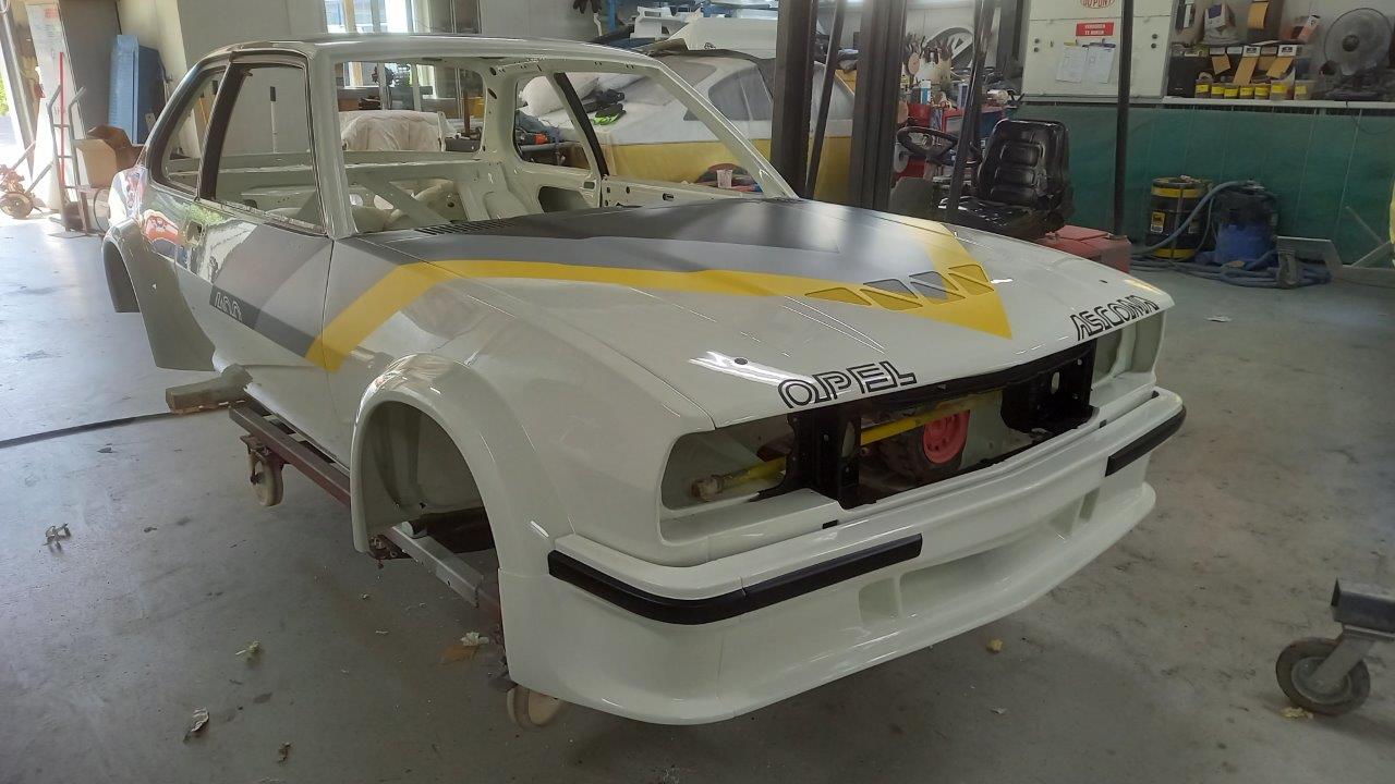 Ascona-B400R10110-303