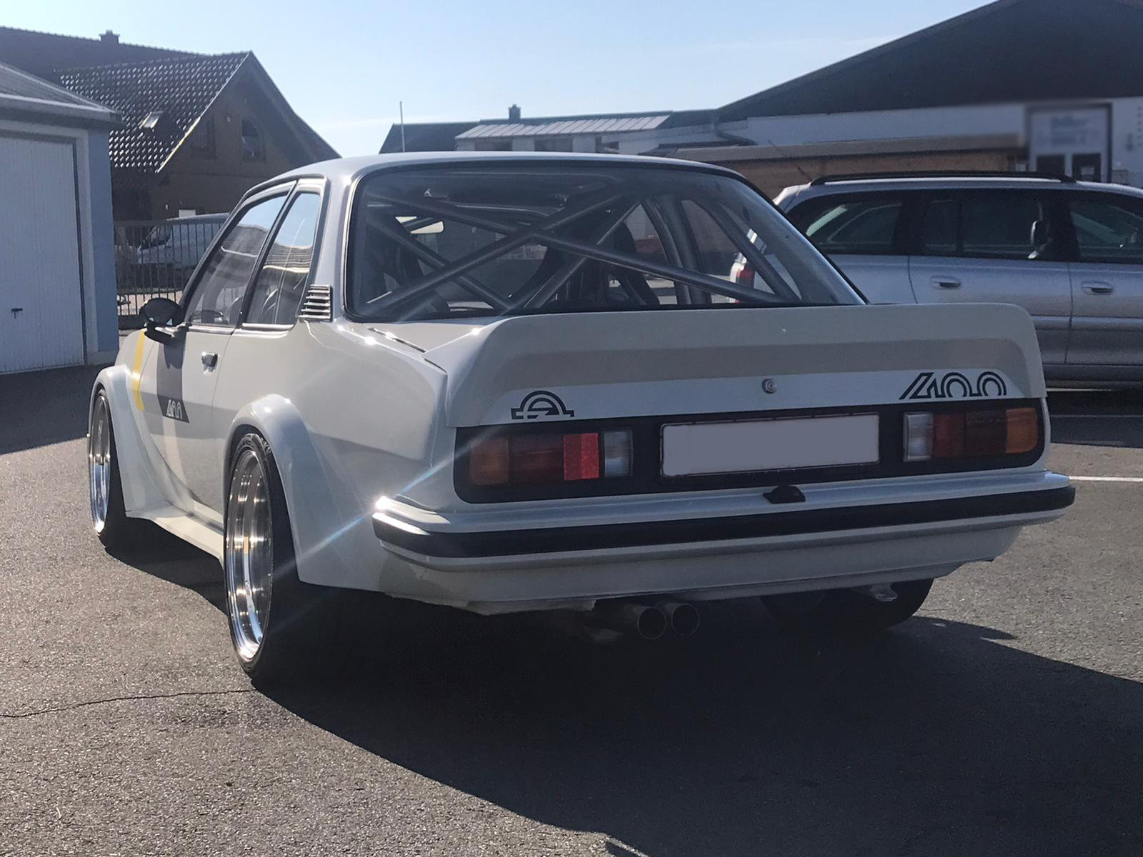Ascona-B400R10110-334-2