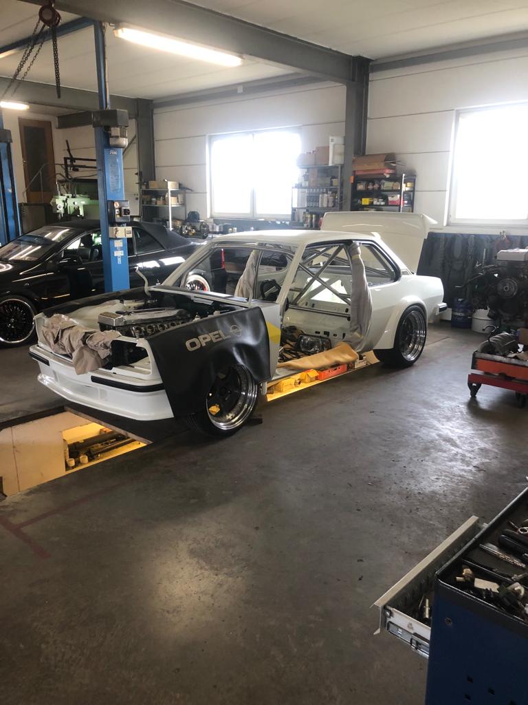 Ascona-B400R10110-335