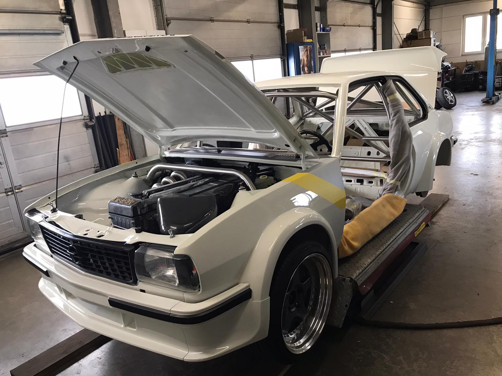 Ascona-B400R10110-339