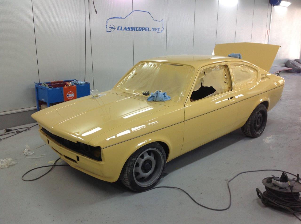 Opel Kadett C Coupe 20E geel (139)