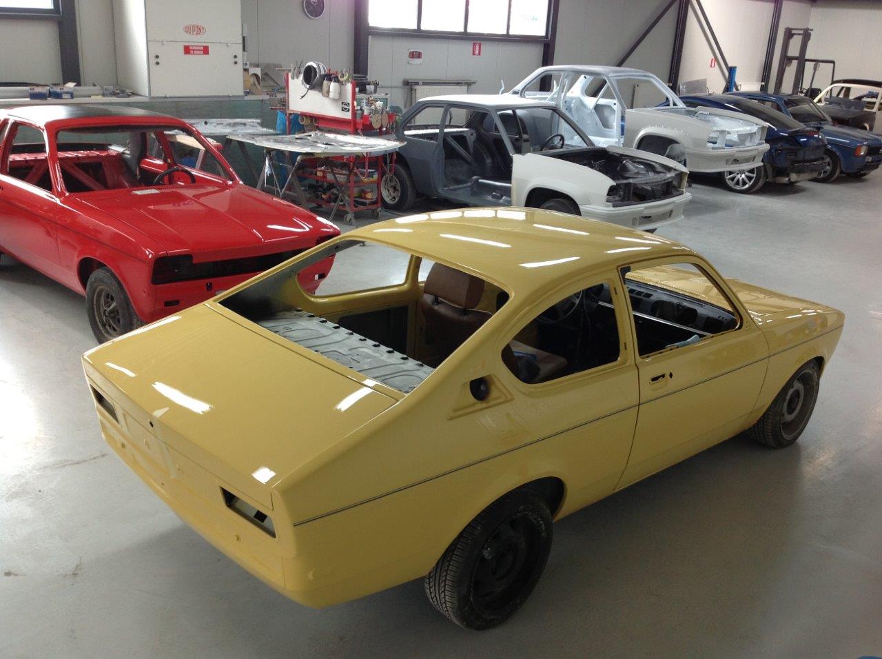 Opel Kadett C Coupe 20E geel (146)