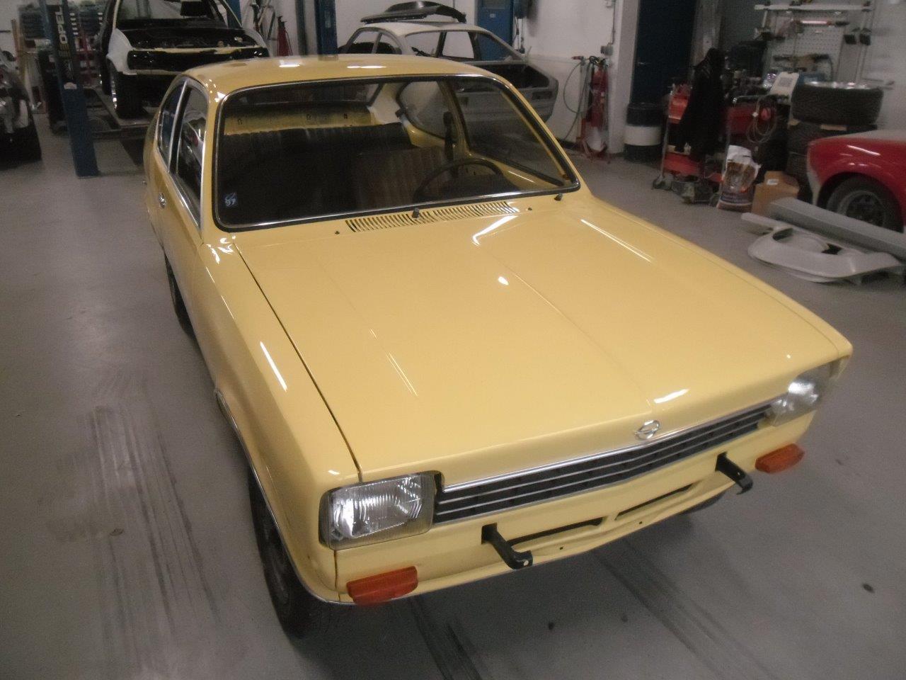 opelkadettccoupelichtgeel-5 (8)