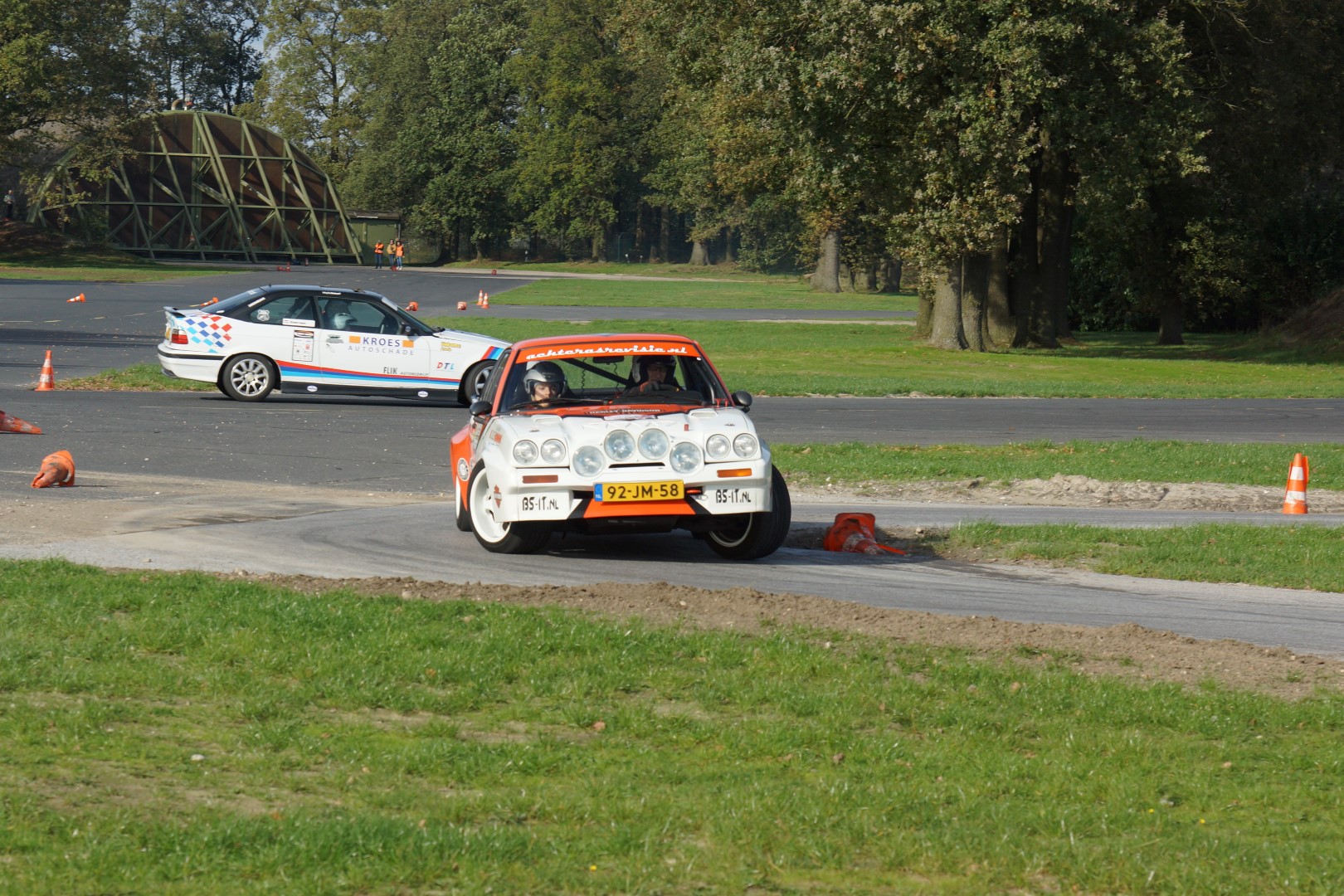 Opel-Manta-400-R-Harley-330