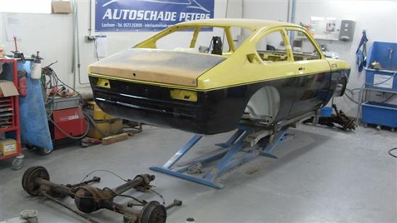 opelkadettgtegeelzwart-18