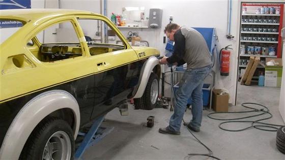 opelkadettgtegeelzwart-33
